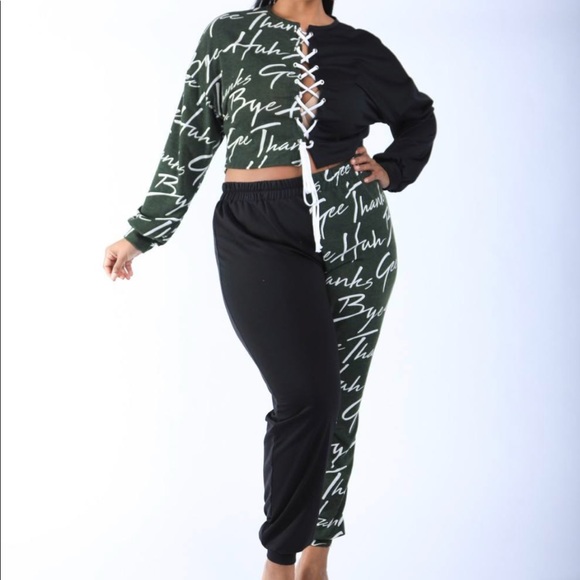 Color Block Plus Size Jogger Set - Picture 5 of 7